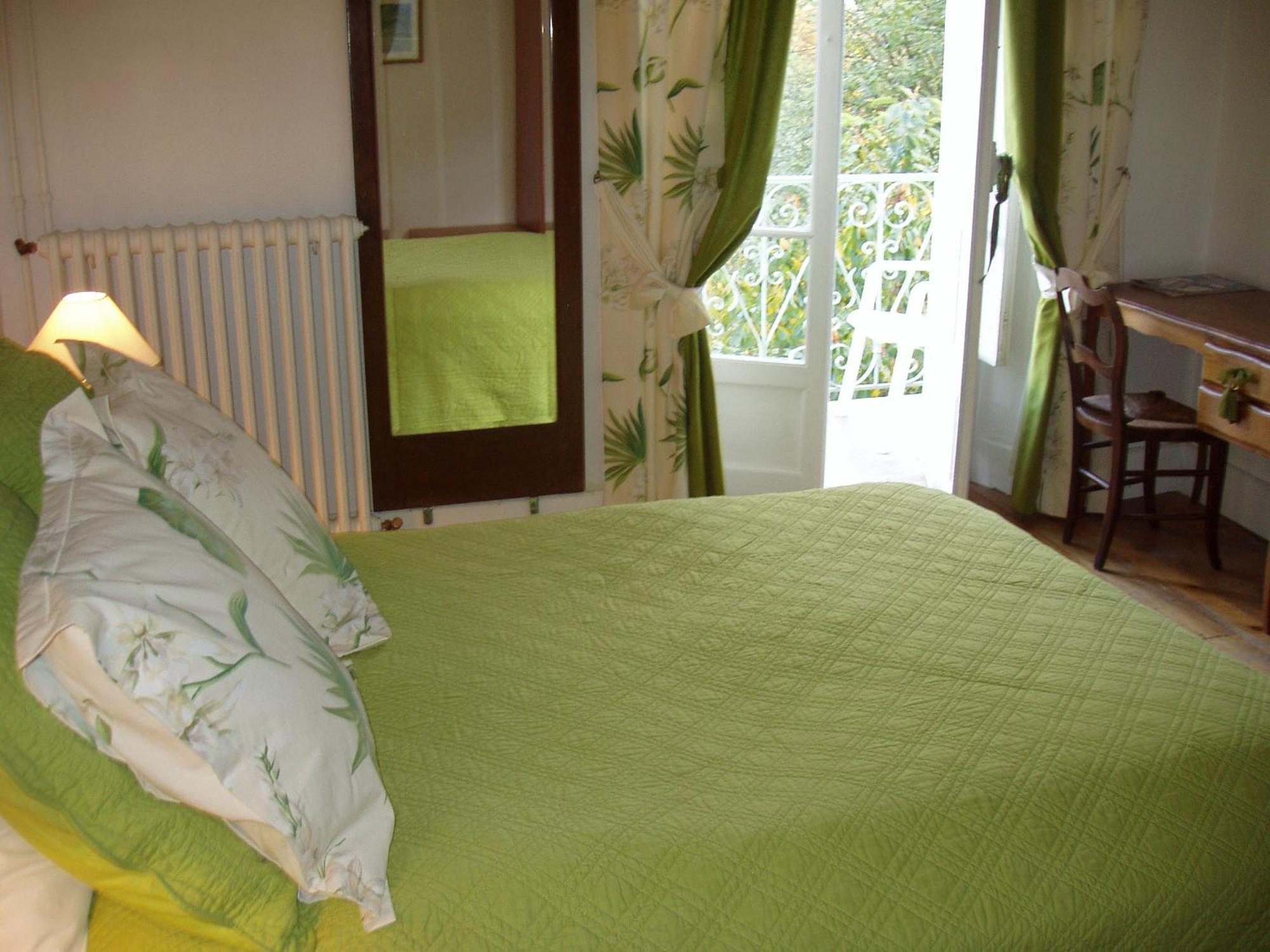 Castel De La Pique Bed & Breakfast Bagnères-de-Luchon Cameră foto